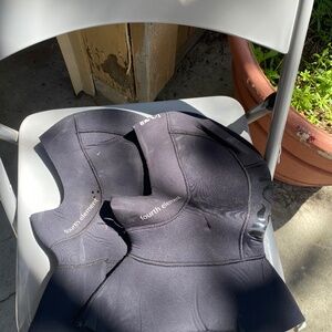 Scuba Gear: Hood, Gloves, ScubaPro Women's Fins BUNDLE